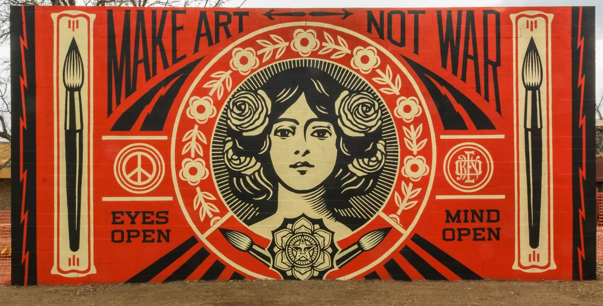 معروف ترین نقاشی های خیابانی-نقاشی دیواری "Make Art Not War"