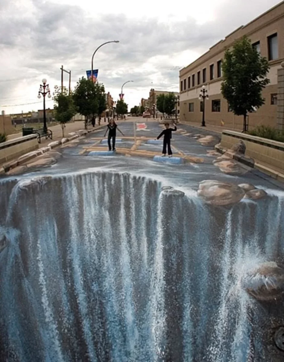 نقاشی های سه بعدی_ نقاشی آبشار در خیابان
