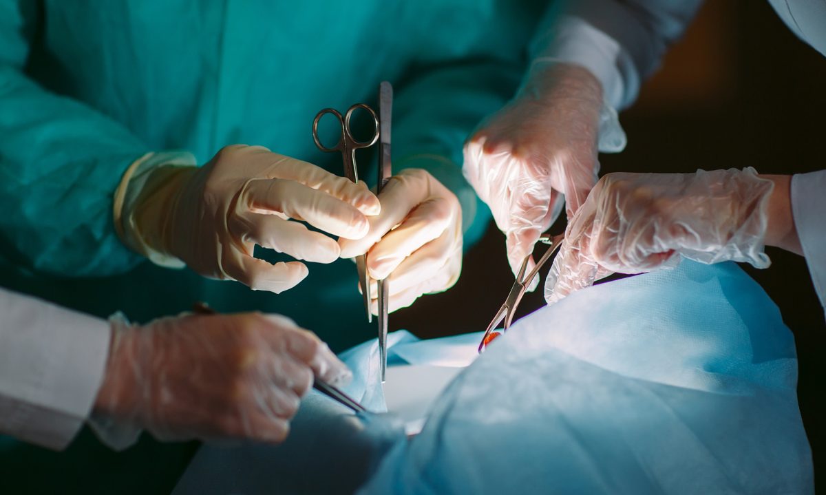 اشتباهات پزشکی-جراحی های پیچیده بر روی بیماران سالم