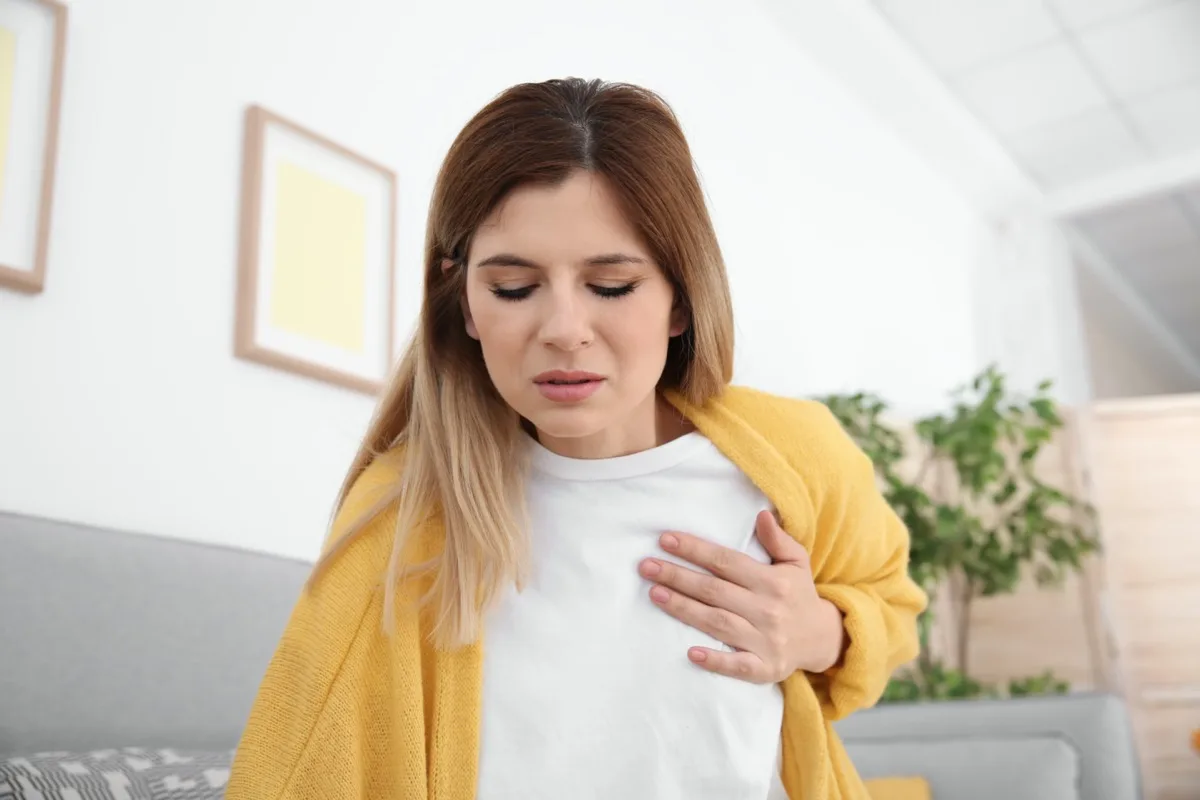 6 علت درد قفسه سینه چیست؟ 
