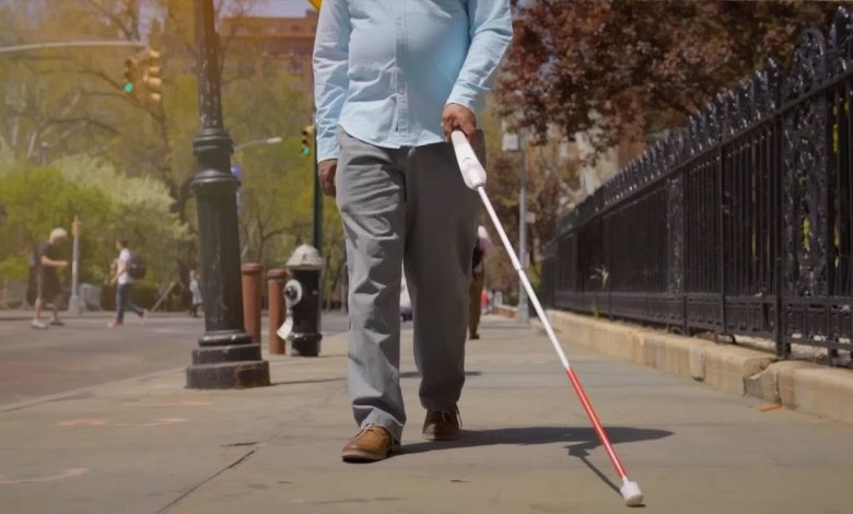 عصای هوشمند برای نابینایان