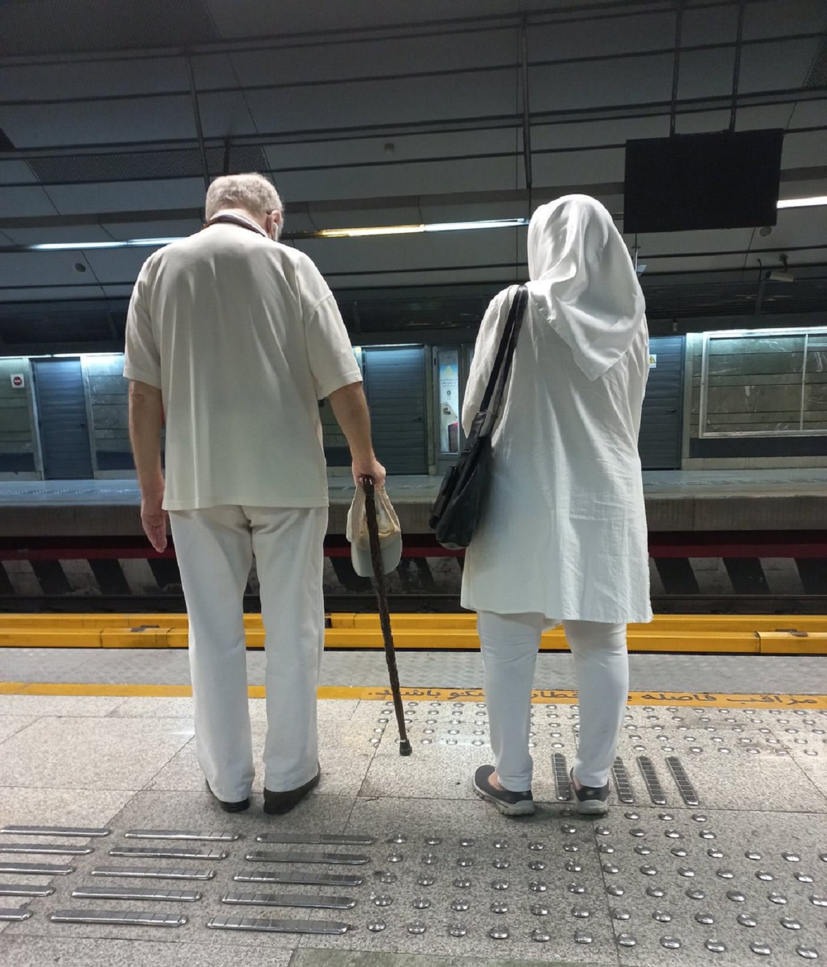 دو مسافر مترو1