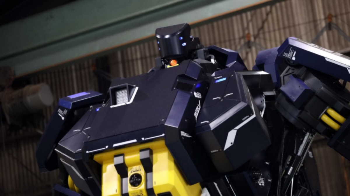 ساخت و رونمایی از رباتهایی شبیه فیلم ترانسفورمز ها