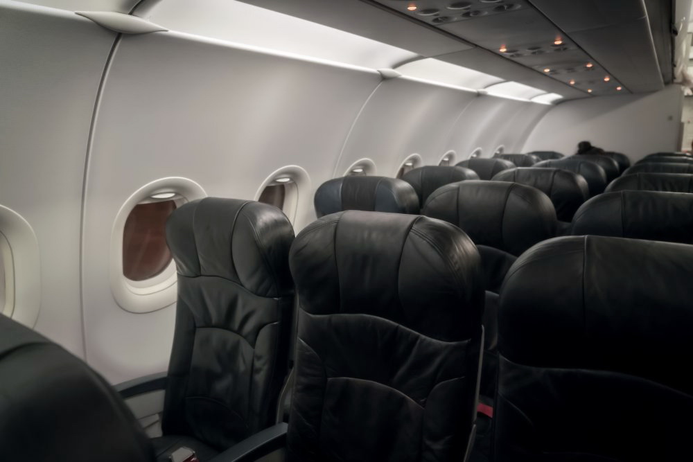 صندلی های خالی-پشیمانی مردی از خرید بلیت اضافی هواپیما