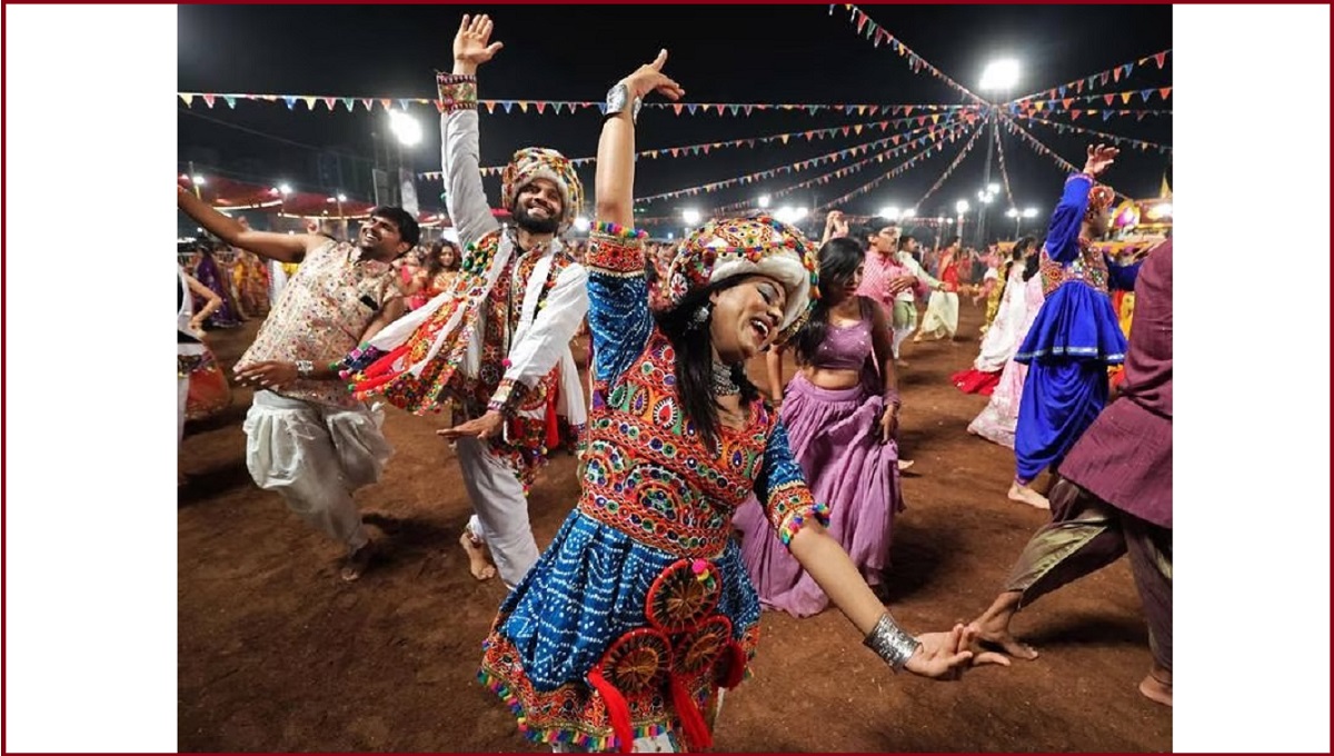 حملات قلبی ناگهانی در حین رقص گاربا در مراسم ناوراتری