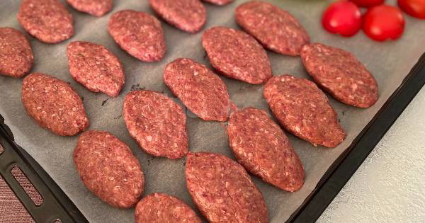 طرز-تهیه-کتلت-آبدار-کبابی-4