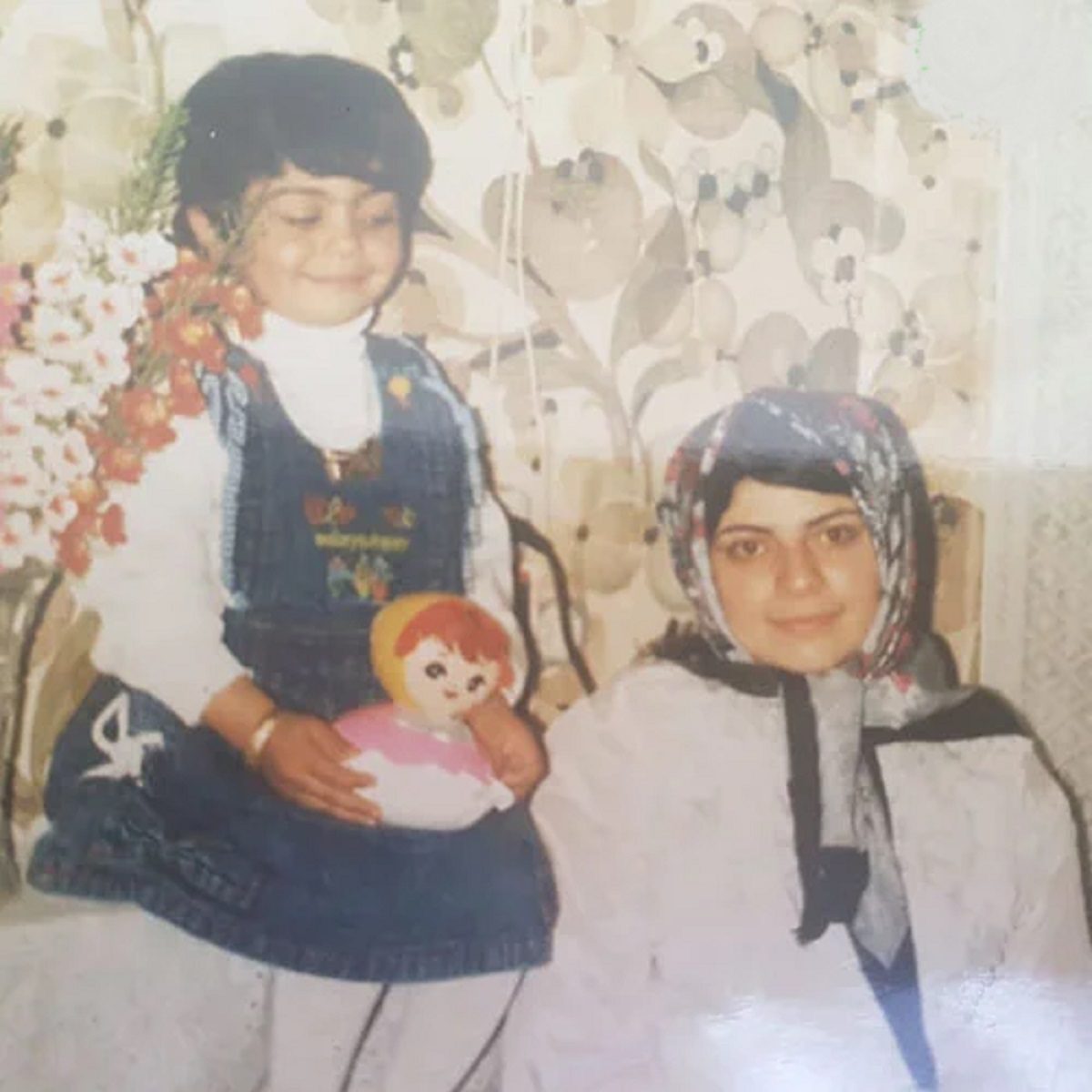 کودکی صحرا اسدالهی
