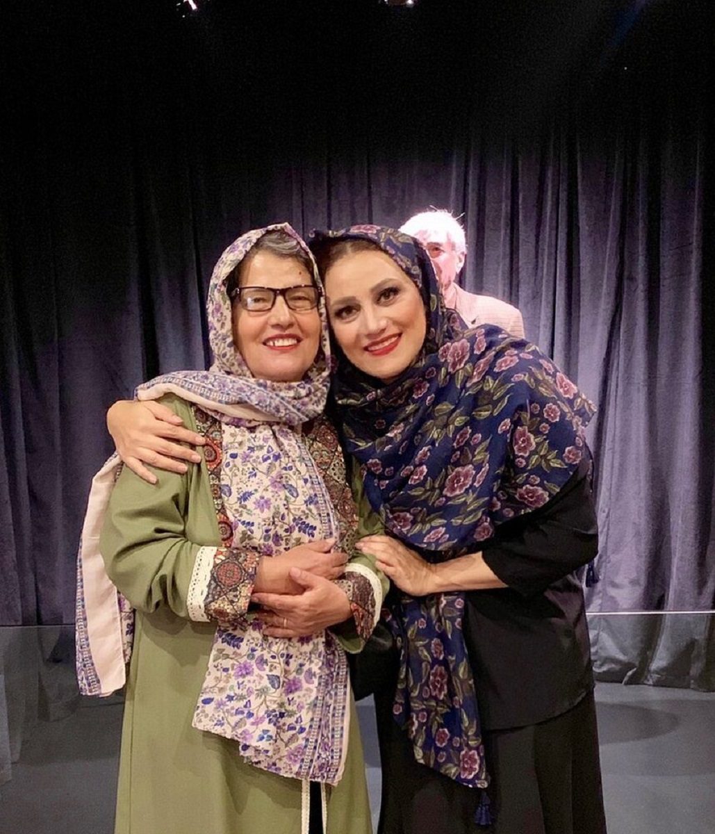 شبنم مقدمی و مادرش