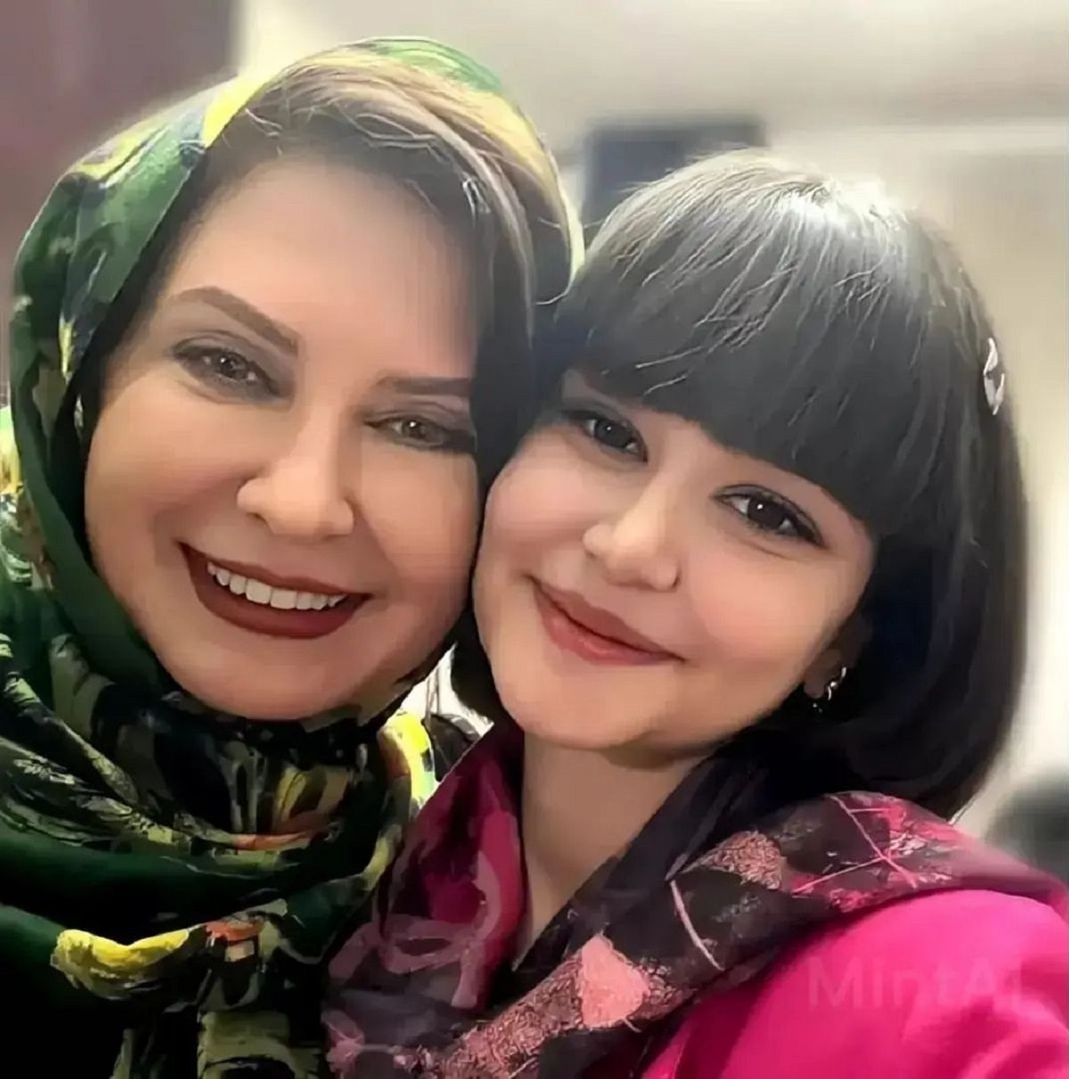 لعیا زنگنه و دخترش