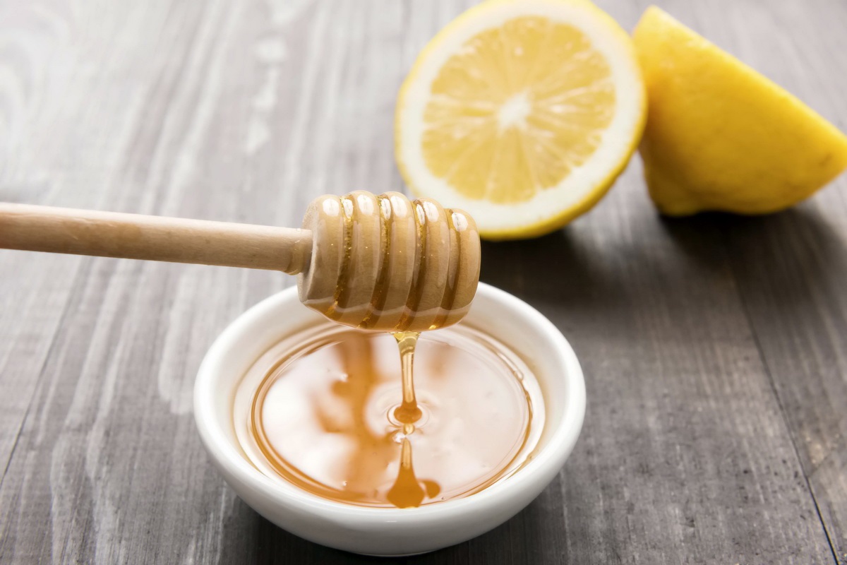 ترکیب عسل و آب لیمو در کاهش وزن و جلوگیری از یبوست