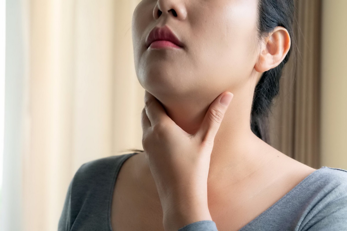 علایم خطرناک برای سلامتی خانمها-برآمدگی در گردن