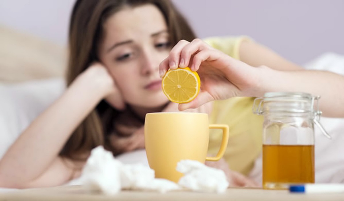 شربت سرماخوردگی طبیعی با داروهای گیاهی-شربت لیمو و عسل