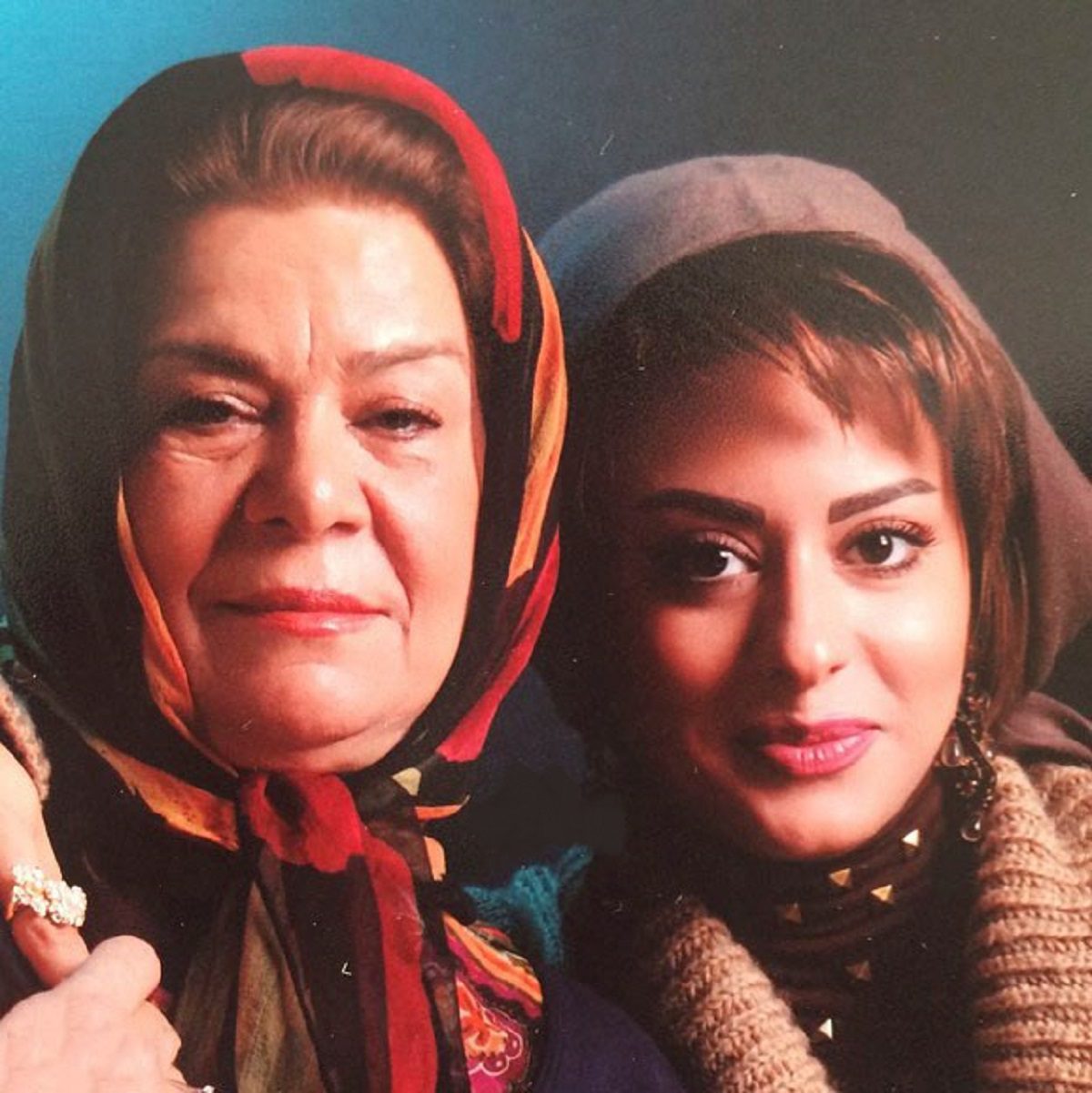 زهرا اویسی و مادرش