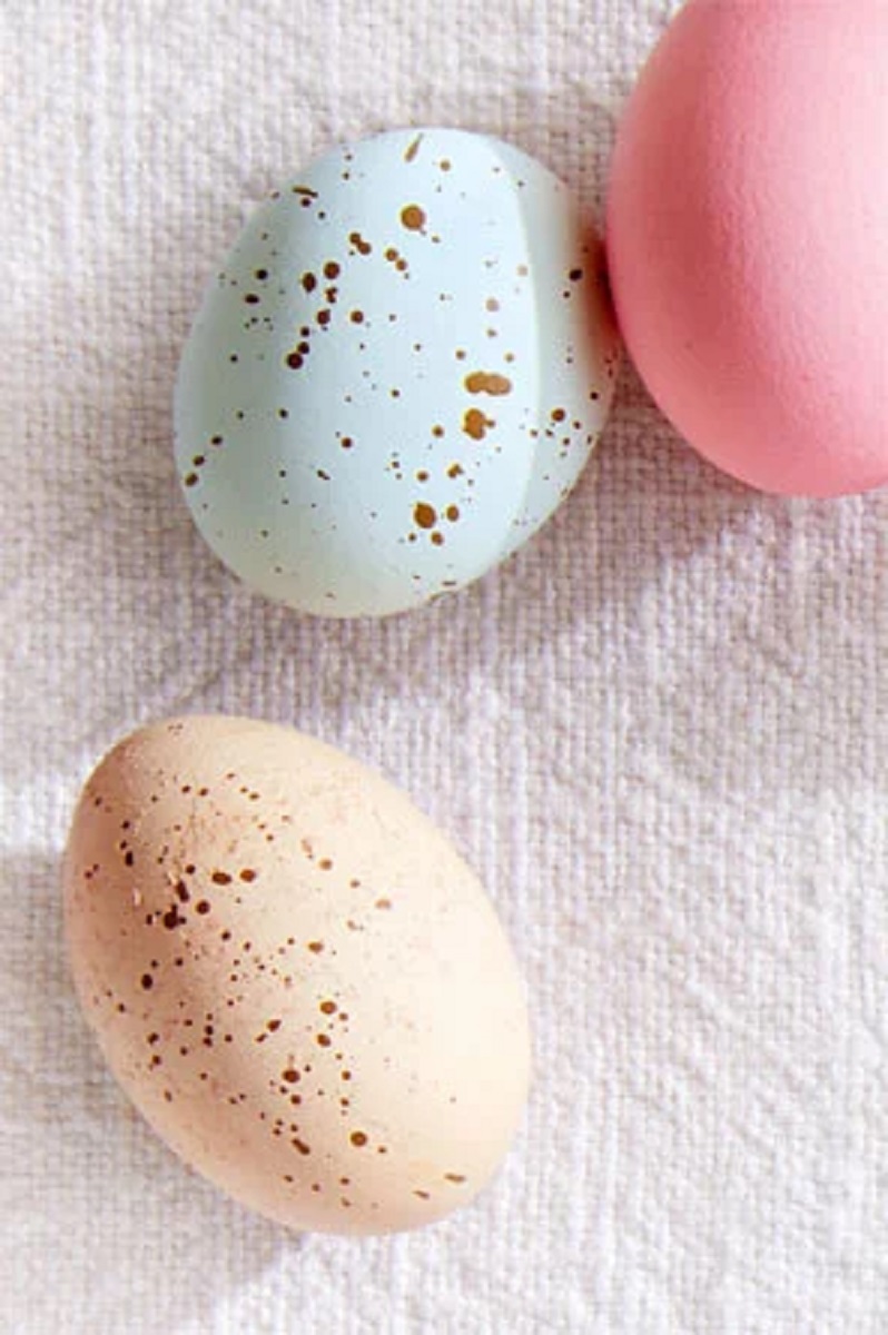 رنگ کردن تخم مرغ نوروز3