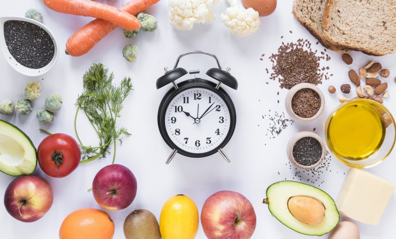 چه ساعتی غذا بخوریم لاغر شویم؟