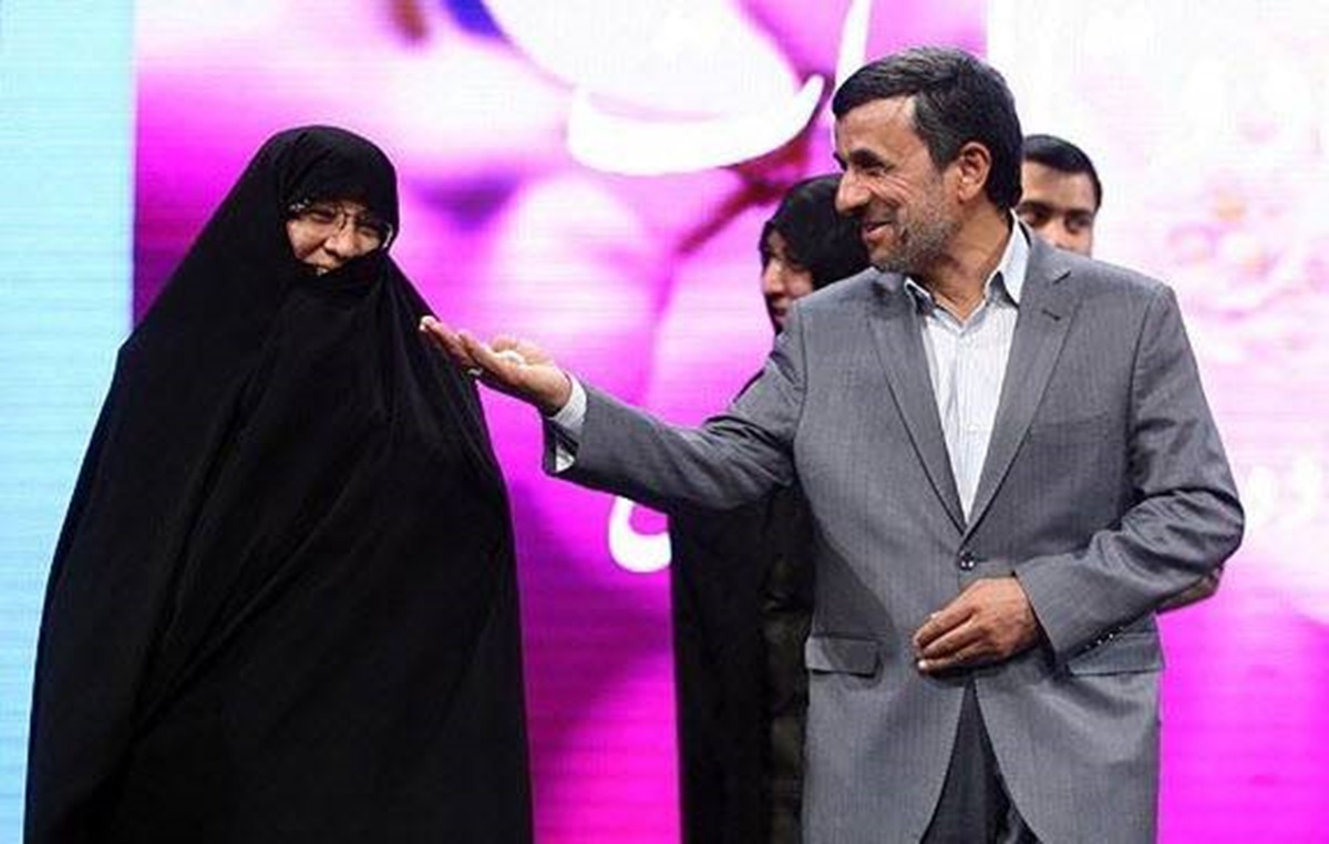 احمدی نژاد در کنار همسر2