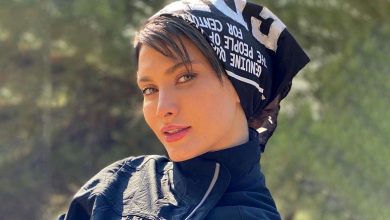 (تصاویر) ماشین سوپرلوکس گلزار، عکس جدید شهرزاد کمال‌زاده و ساناز سعیدی و ژاله صامتی و دخترش