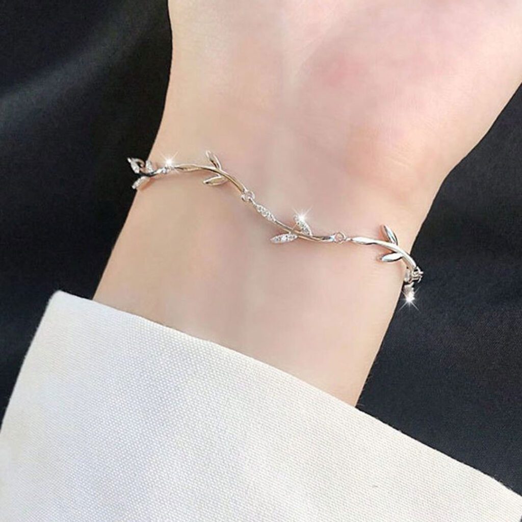 دستبند نقره زنانه ظریف و فانتزی