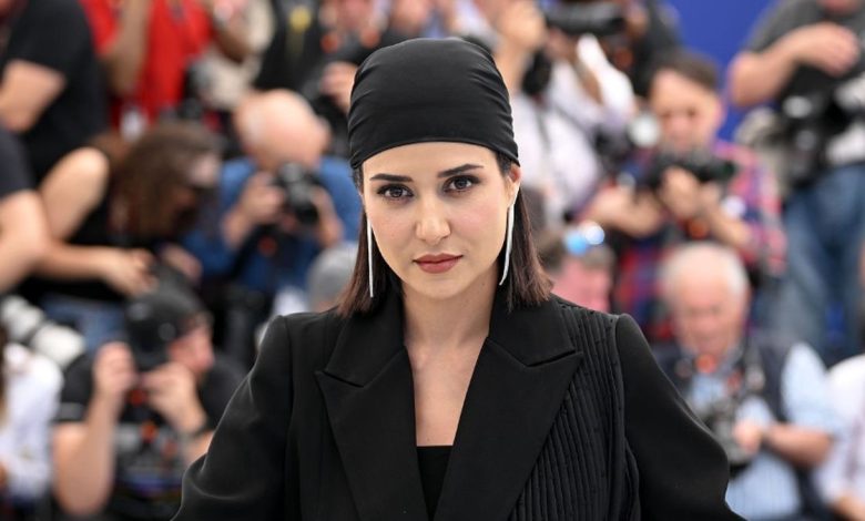 استایل جذاب پریناز ایزدیار در کن 2025