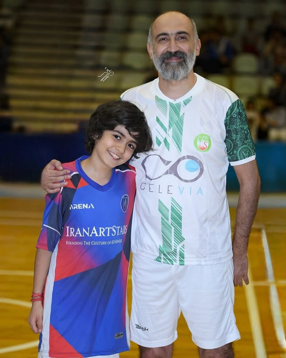 رایان سرلک در زمین فوتسال 1