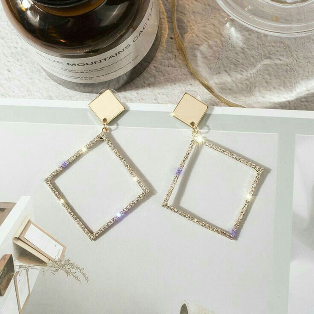 گوشواره‌ زیبا