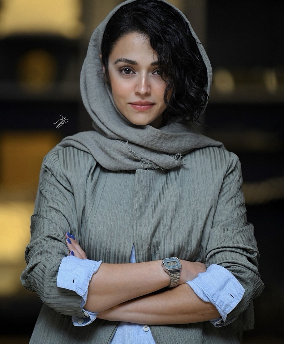 سوگل خلیق در اولین دوره جشن اهدای جوایز نگاه 2