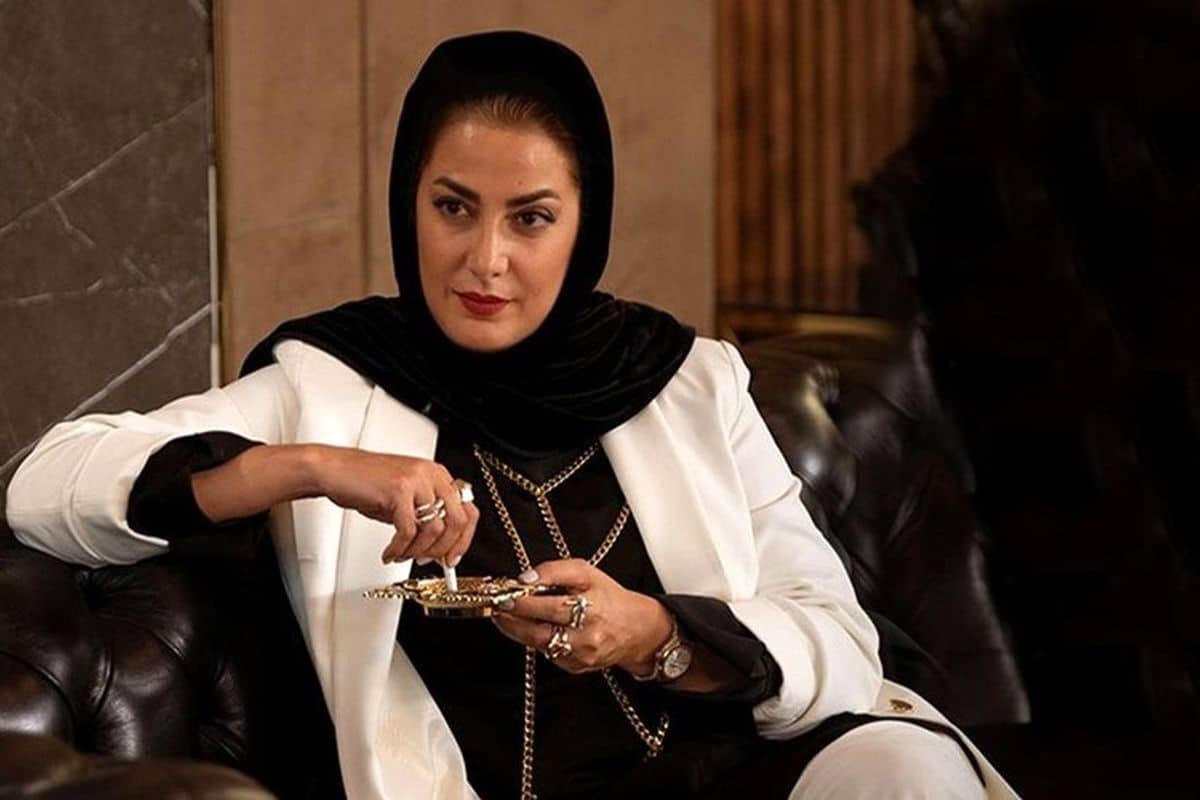 طناز طباطبایی در مراسم یادبود پدر رامبد جوان