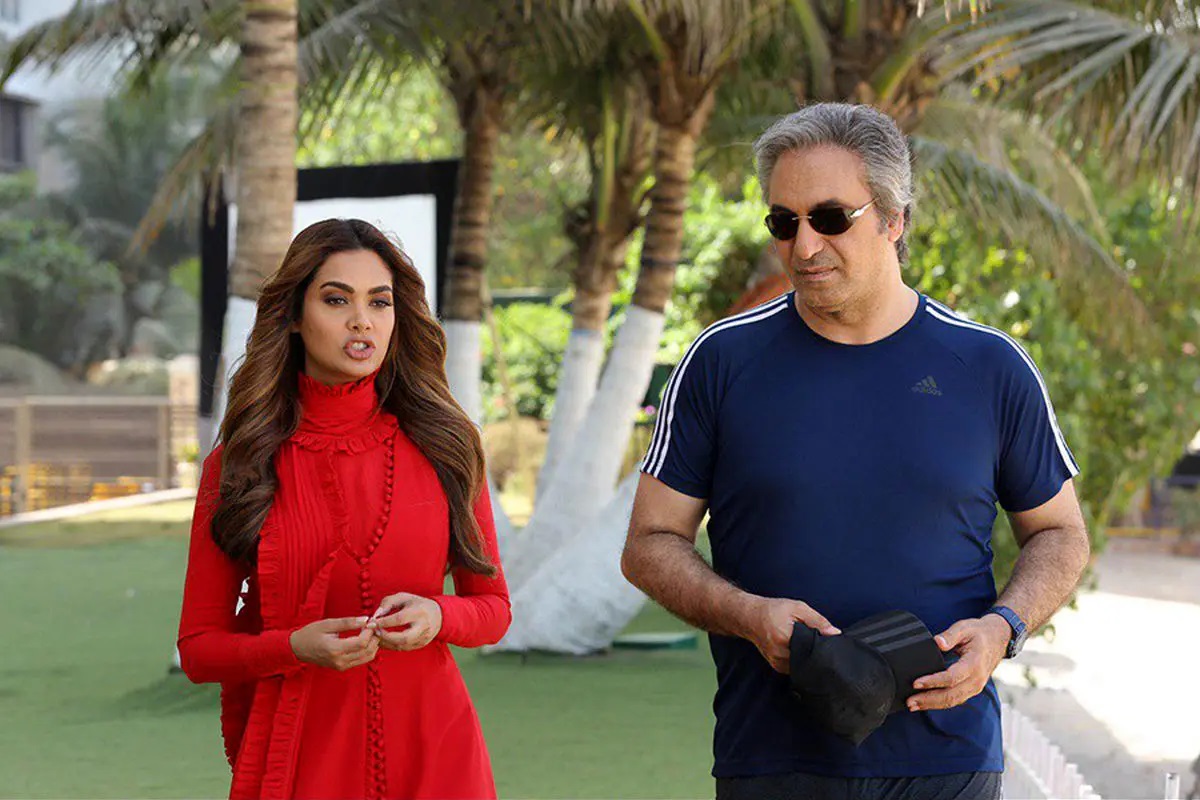 حمید فرخ نژاد و ایشا گوپتا 1