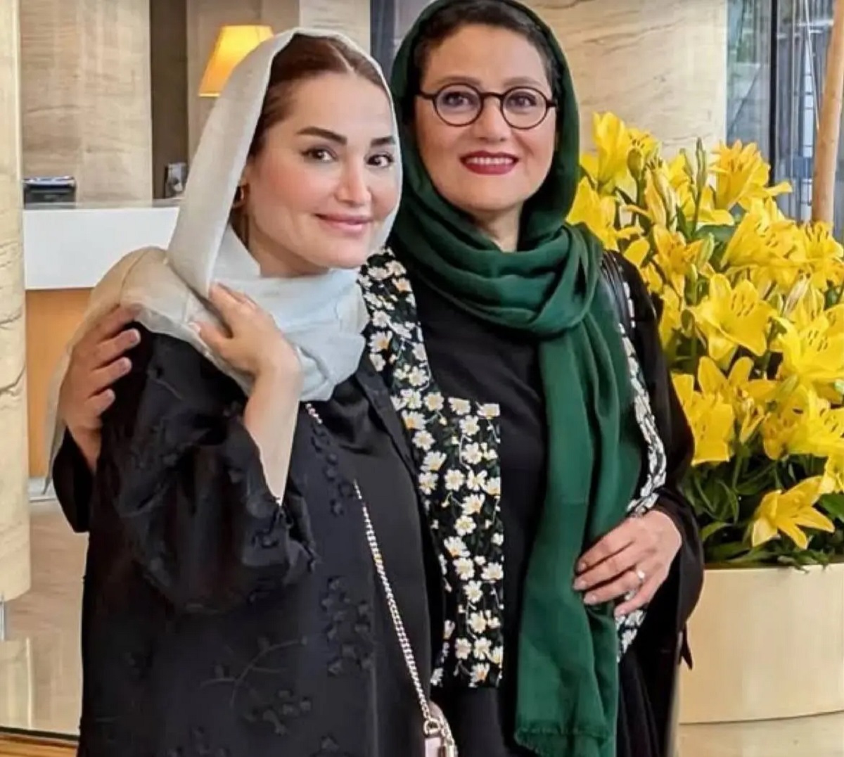 شبنم مقدمی و سولماز حسینی در پشت صحنه شغال 1