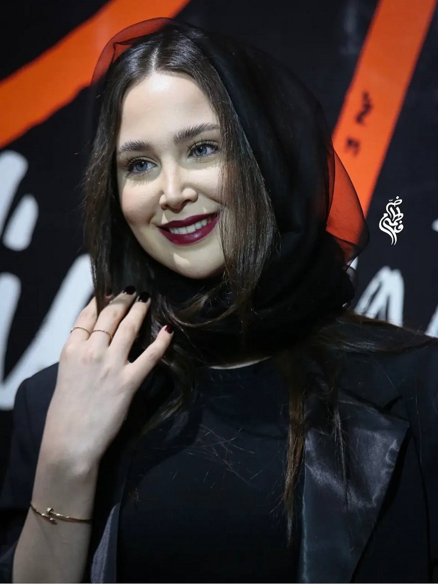 تینا یلان در اکران مردمی فیلم گوزن‌های اتوبان 2