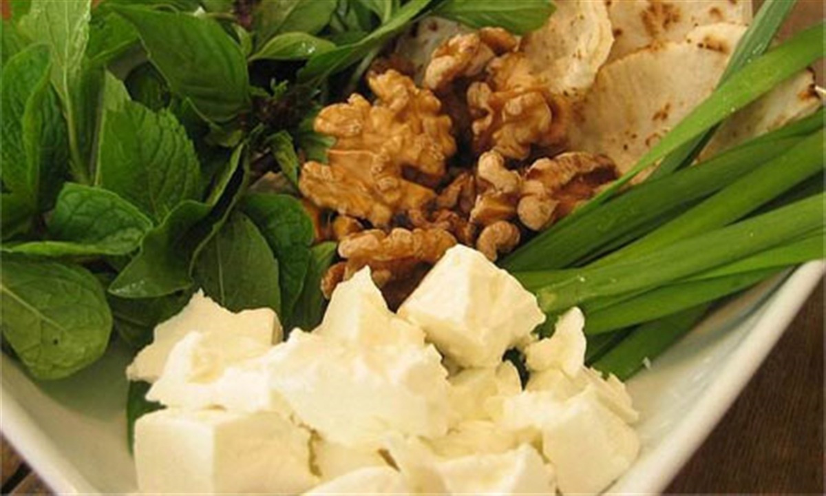 آیا خوردن پنیر باعث کندی ذهن می‌شود-1