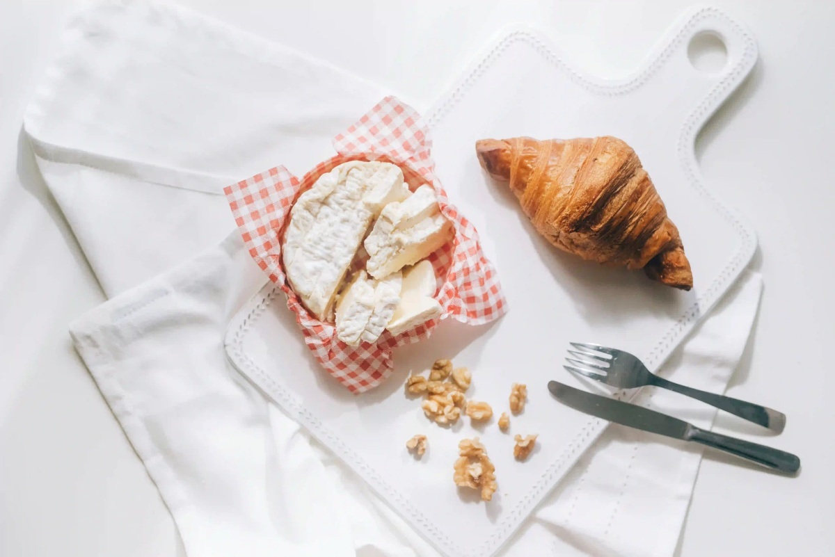 آیا خوردن پنیر باعث کندی ذهن می‌شود-3