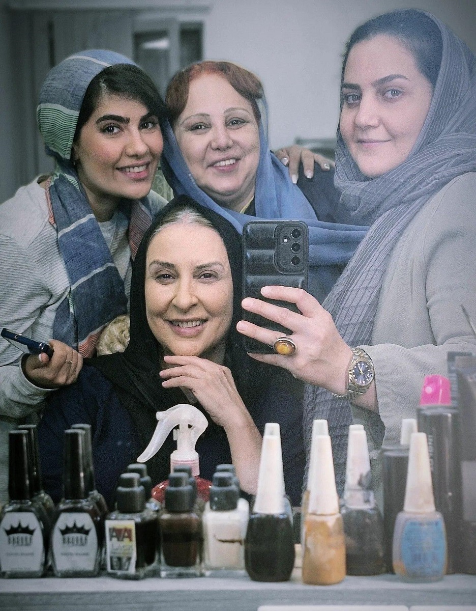 چهره بدون آرایش بهنوش بختیاری و مرجانه گلچین 1