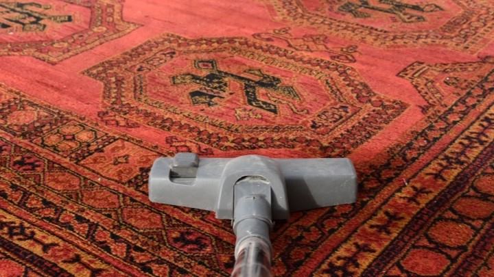 چگونه پرزدهی فرش نو را متوقف کنیم؟