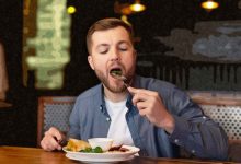 چرا باید شام را زود بخوریم