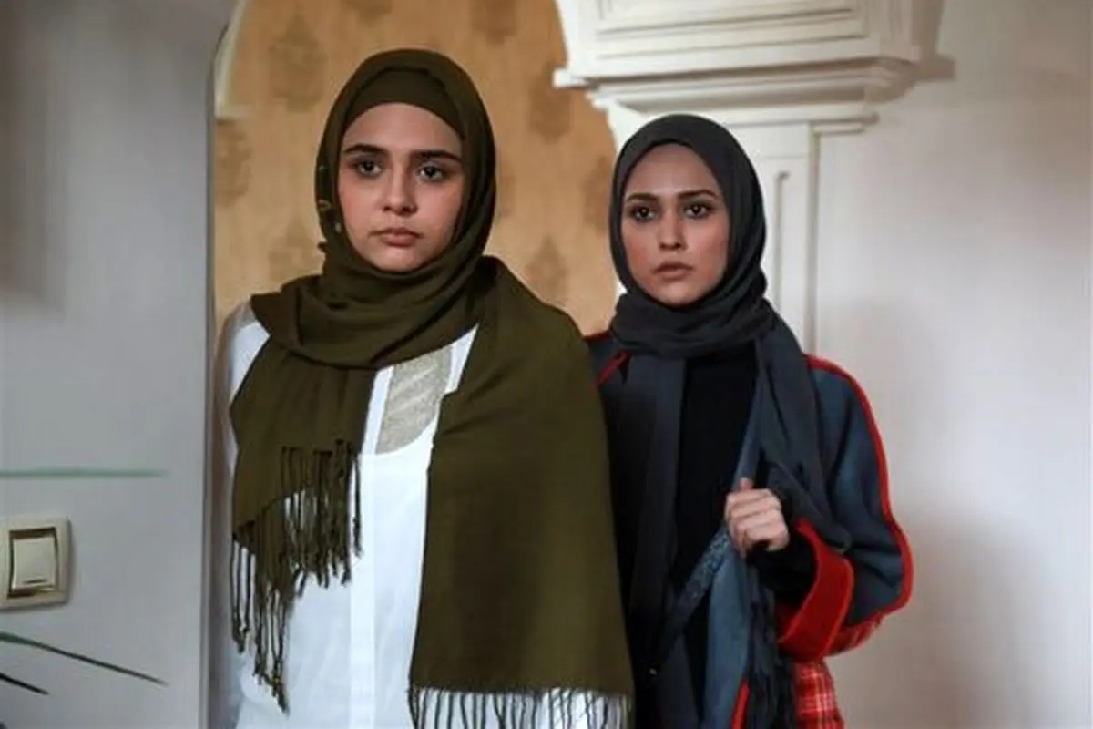 بیوگرافی مینو آذرمگین 4