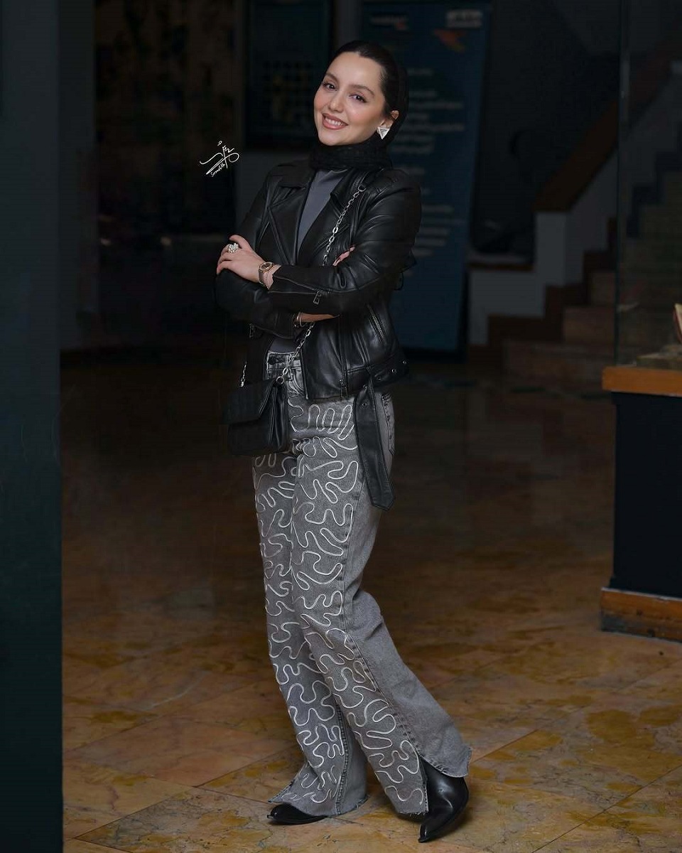 نازنین بیاتی در نمایشگاه چهارسوی خیال 4