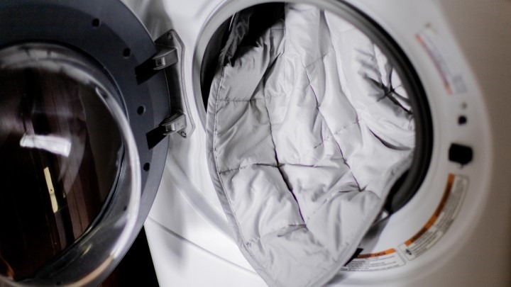 روش صحیح شستن پتو با ماشین لباسشویی