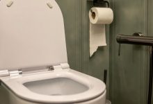 اخراج به‌خاطر استراحت‌های طولانی در دستشویی