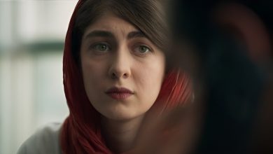 الیکا ناصری در پشت صحنه نمایش جشن