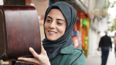 مهسا طهماسبی در پشت صحنه نمایش باران اسیدی