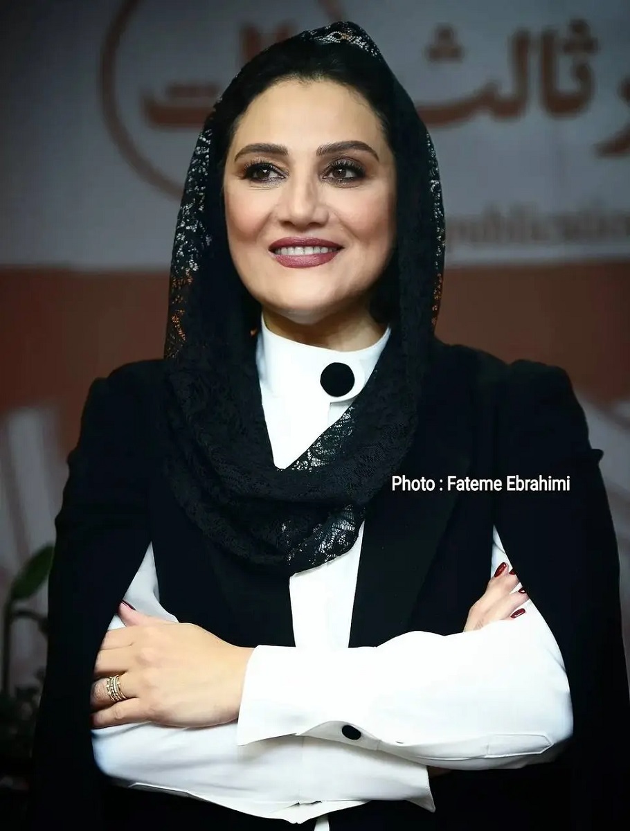 شبنم مقدمی در نشر ثالث 1