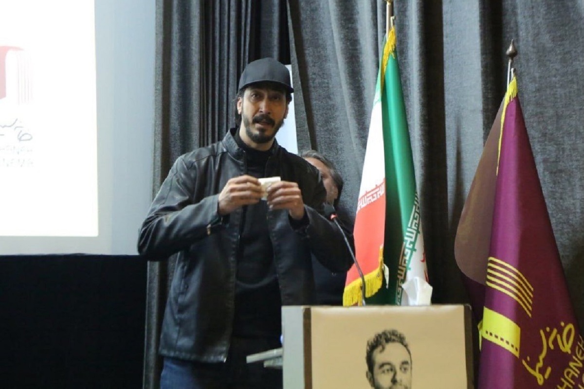 بهرام افشاری در مراسم یادبود جواد گنجی 3