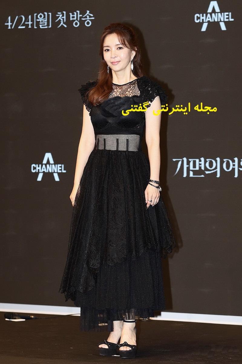 شین اون جونگ در کنفرانس تولید ملکه نقاب ها 1