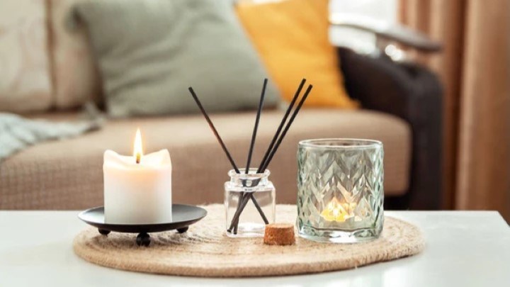 چگونه بوی بد مبلمان چوبی را با خوشبوکننده ها از بین ببریم؟