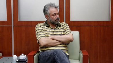 حسن جوهرچی در پشت صحنه سریال آرام می گیریم