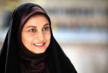 مریم کاویانی کنار برج ساز مشهور اماراتی